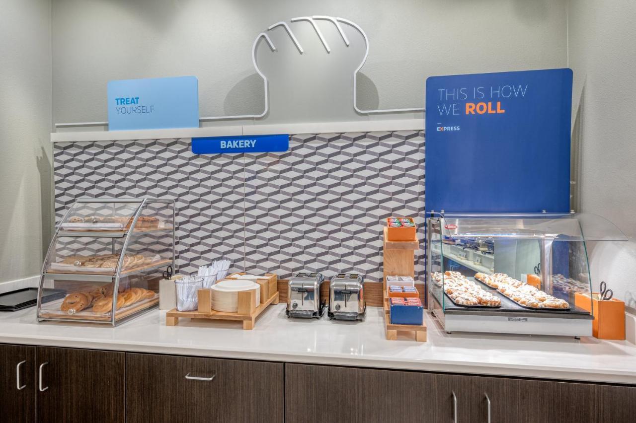 Holiday Inn Express & Suites St. Louis - Chesterfield By Ihg Εξωτερικό φωτογραφία